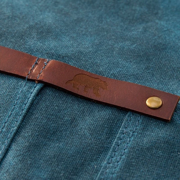 Tablier Barbecue Toile Waxée Alaskan Maker 547 - Bleu Canard 7 Tablier Barbecue Toile Waxée Alaskan Maker 547 - Bleu Canard – Image 7